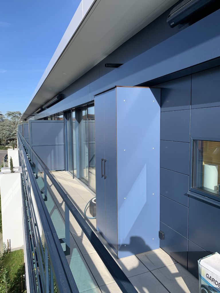 t_Armoire terrasse (1) Réalisation d'une armoire de l'ébénisterie Penel Agencement